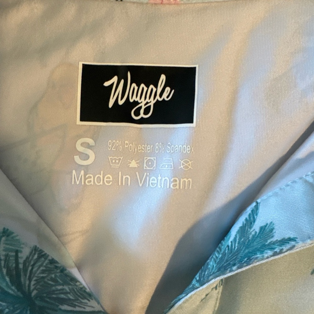 Tropical Parrot Palm Polo Shirt - Light Blue - Picture 5 of 9